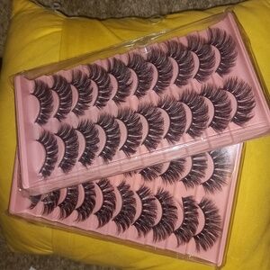 Voluminous Black False Eyelashes Set